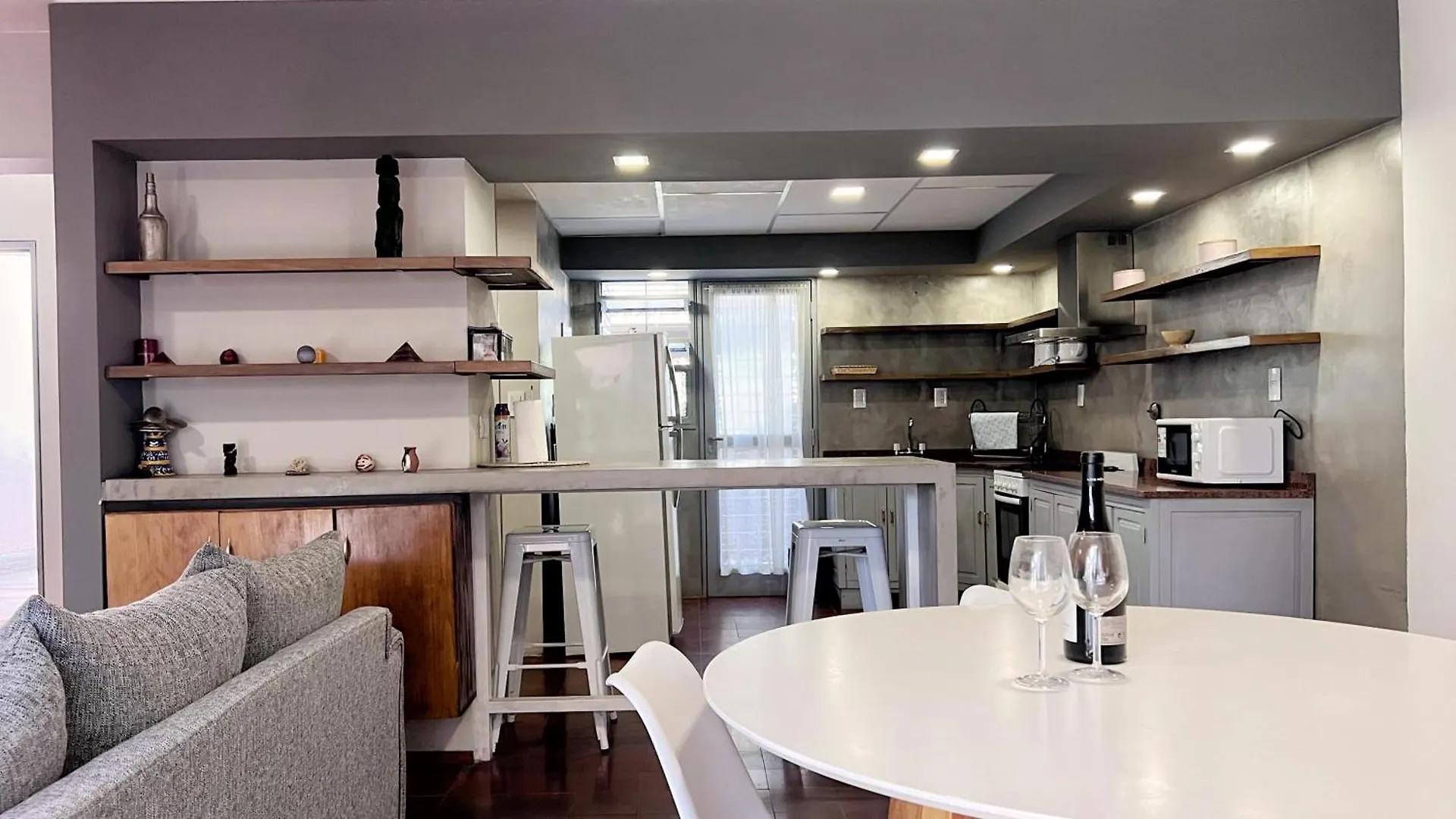 Duplex Mendoza Con Chochera Techada